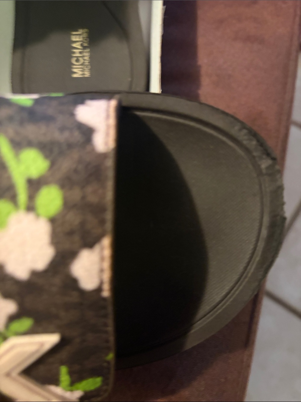 Michael Kors slides! - Picture 6 of 7
